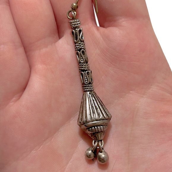 Vintage 1980s Etruscan Silver Tone Dangling Earrings Bohemian Egypt Greece Bali - Picture 4 of 6